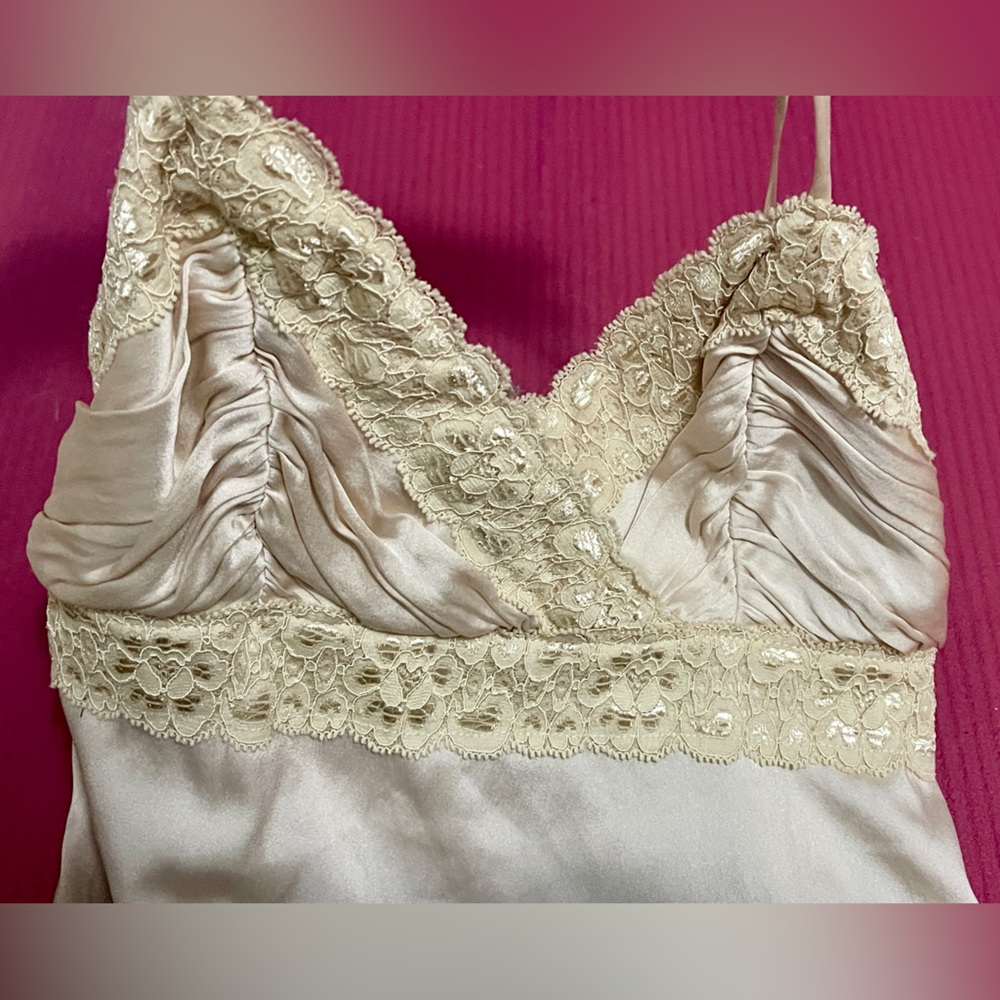 Y2K Bebe XS..SILK..like new..cream brown - Picture 6 of 7